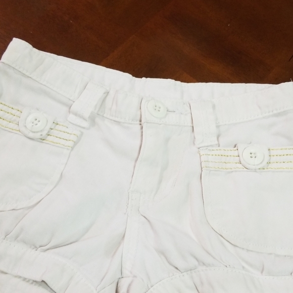 Shorts - Picture 3 of 5